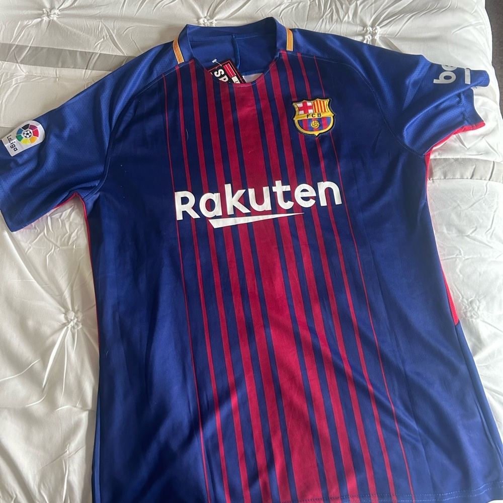 Messi T-shirt for men size Large